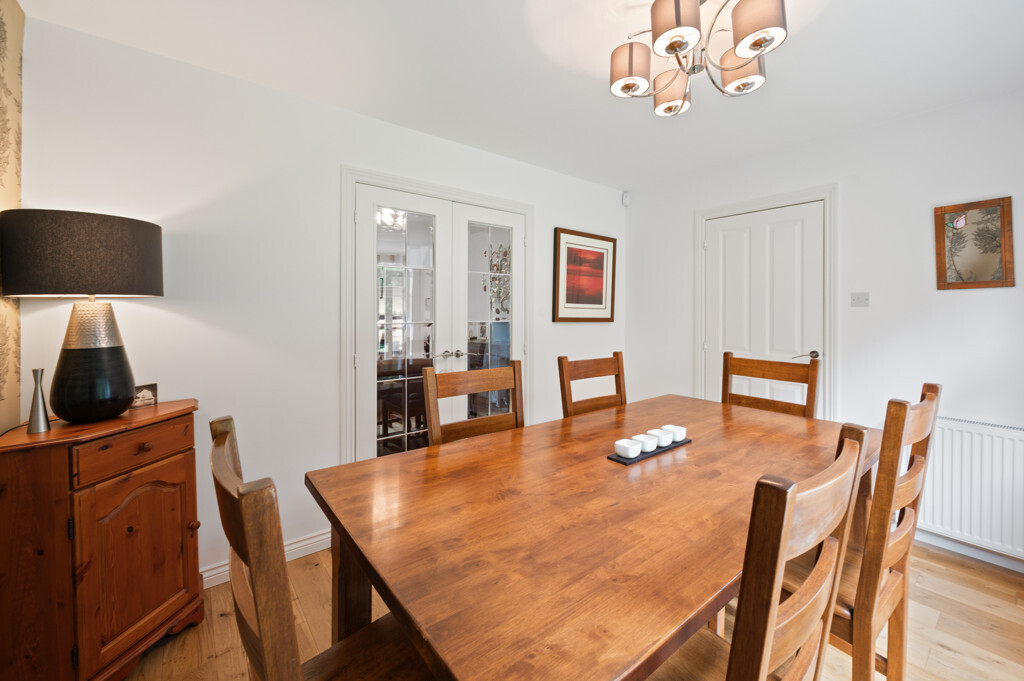 10 Saint Davids Grove, Eskbank, EH22 3FG Image 10
