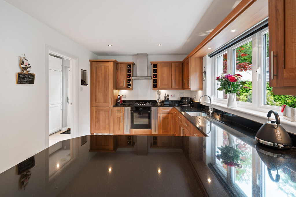 10 Saint Davids Grove, Eskbank, EH22 3FG Image 14