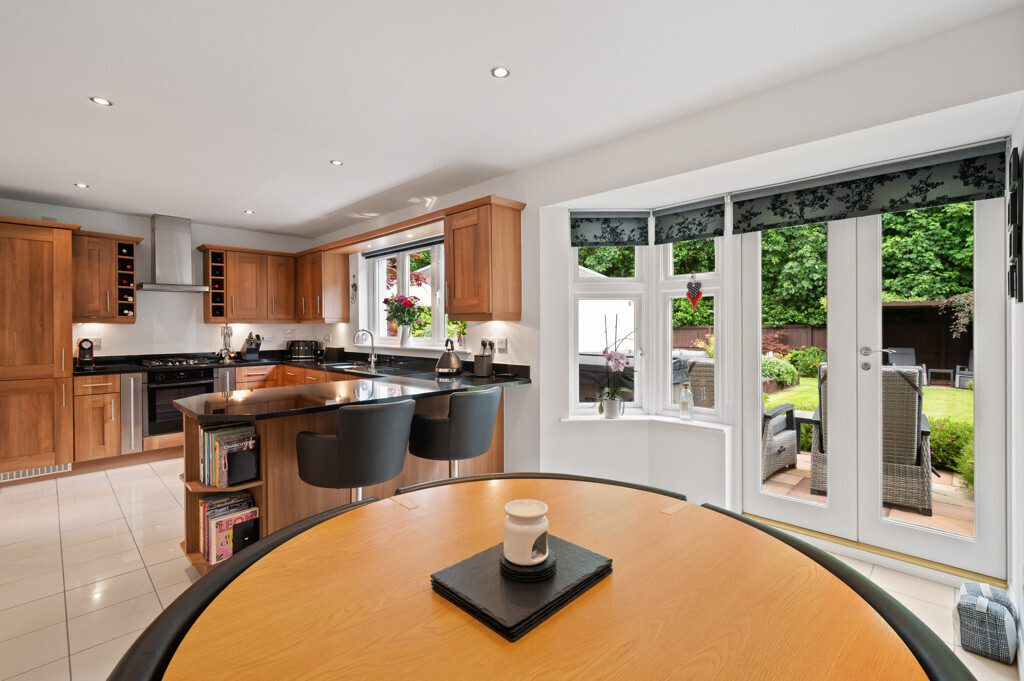 10 Saint Davids Grove, Eskbank, EH22 3FG Image 15