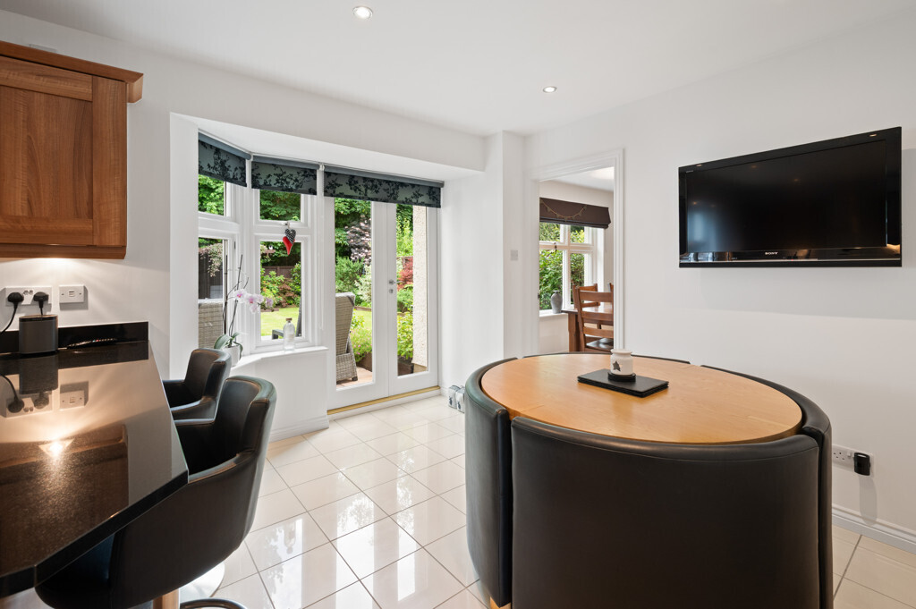 10 Saint Davids Grove, Eskbank, EH22 3FG Image 16