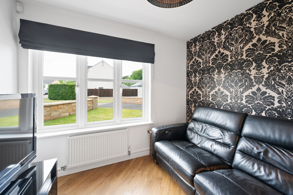 10 Saint Davids Grove, Eskbank, EH22 3FG Image 18