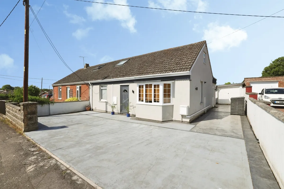 Kitchener Road, Amesbury, Salisbury