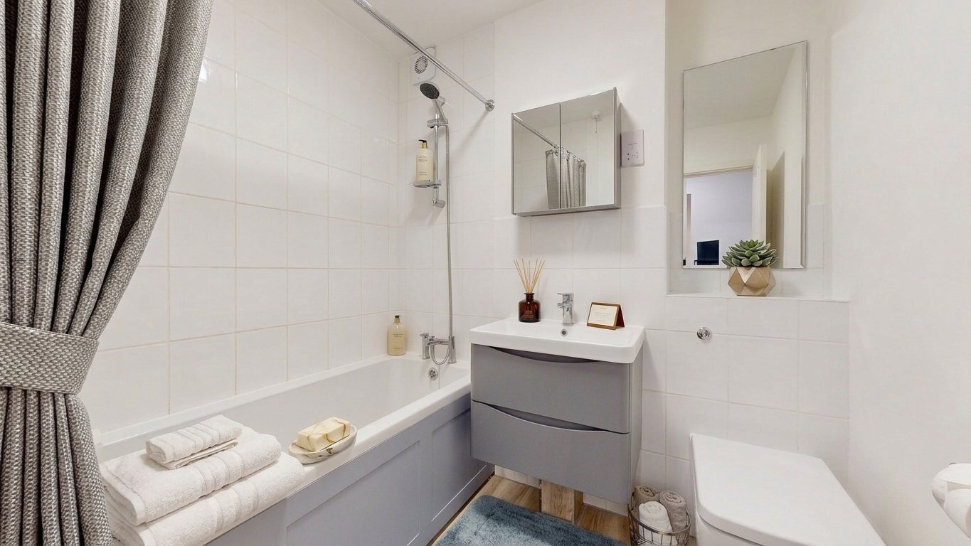 Plough Way, London, SE16 Image 13
