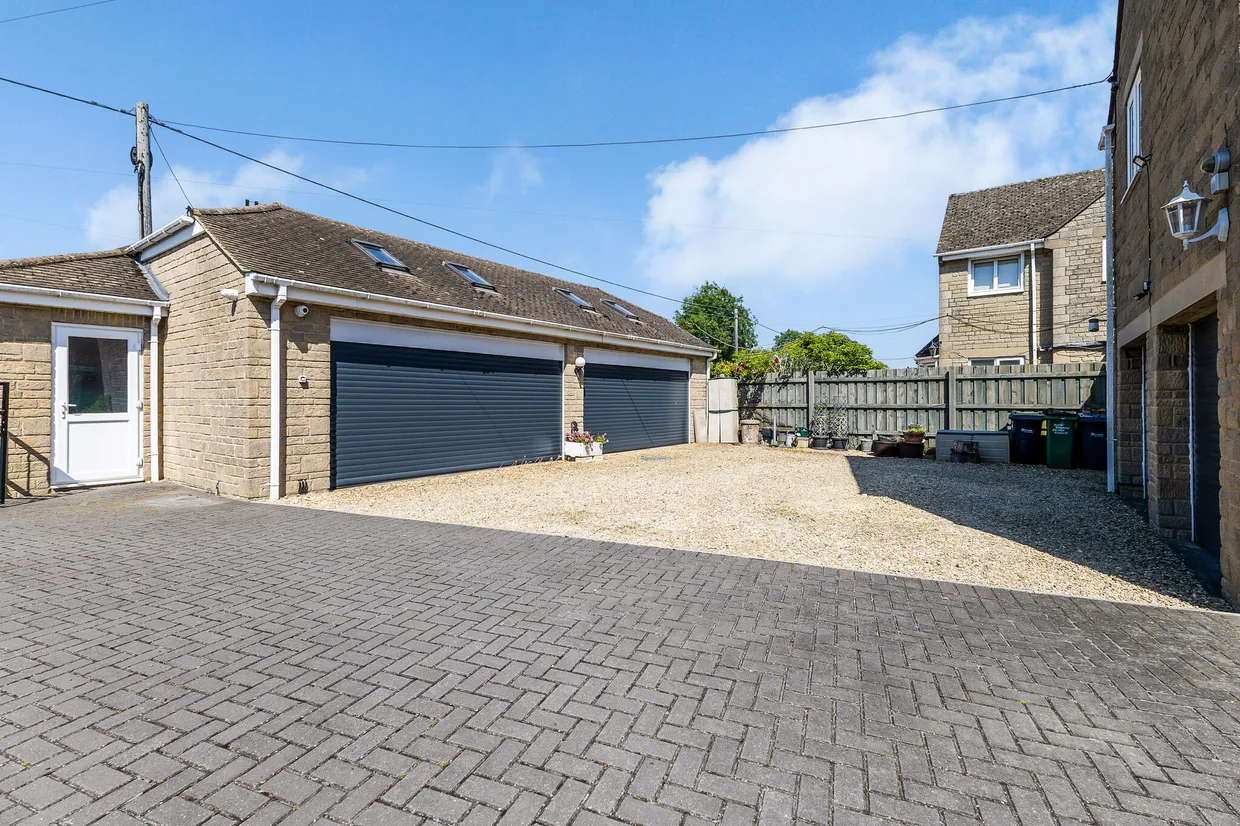 Brinkworth, Wiltshire, SN15 photo 14