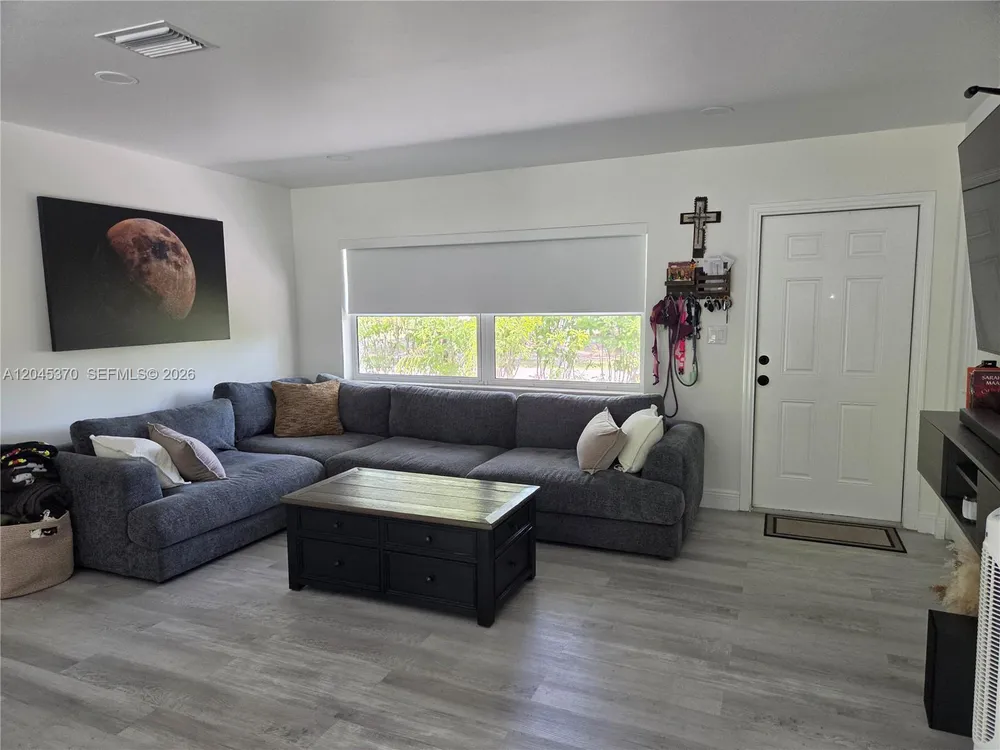 140 NW 18th St, Pompano Beach, FL 33060