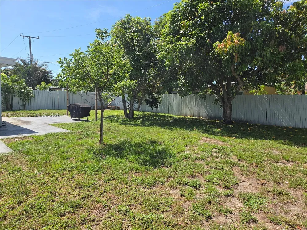 140 NW 18th St, Pompano Beach, FL 33060