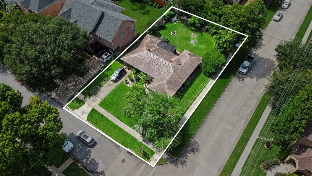 4600 Pin Oak Ln, Bellaire, TX 77401