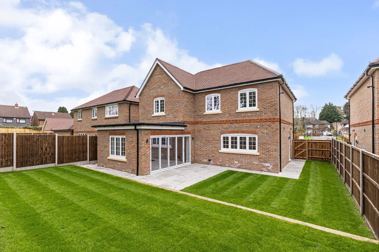 Otway Close, Tadworth, KT20 photo 12