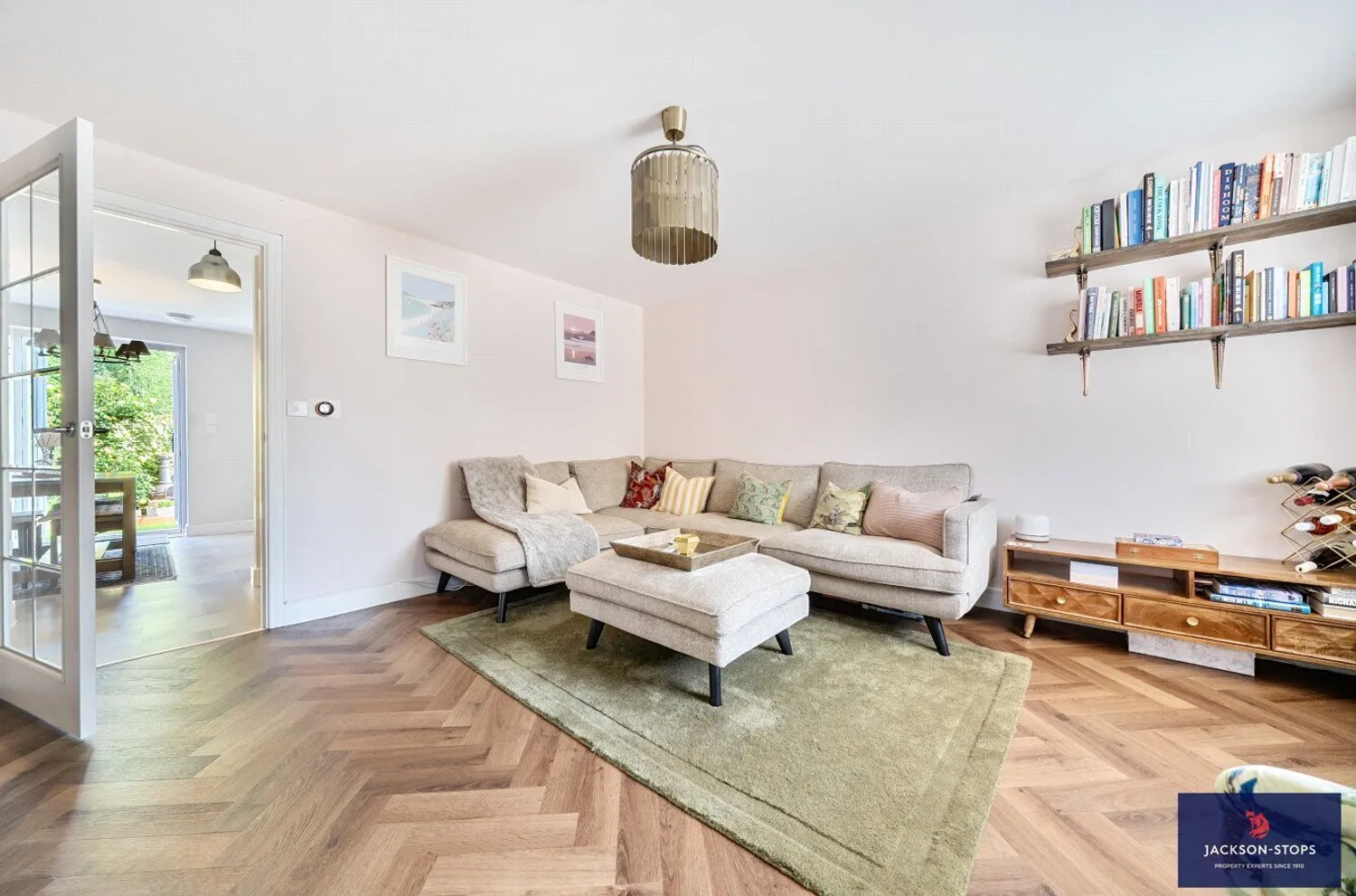 Summerlin Drive, Woburn Sands, MK17 photo 2