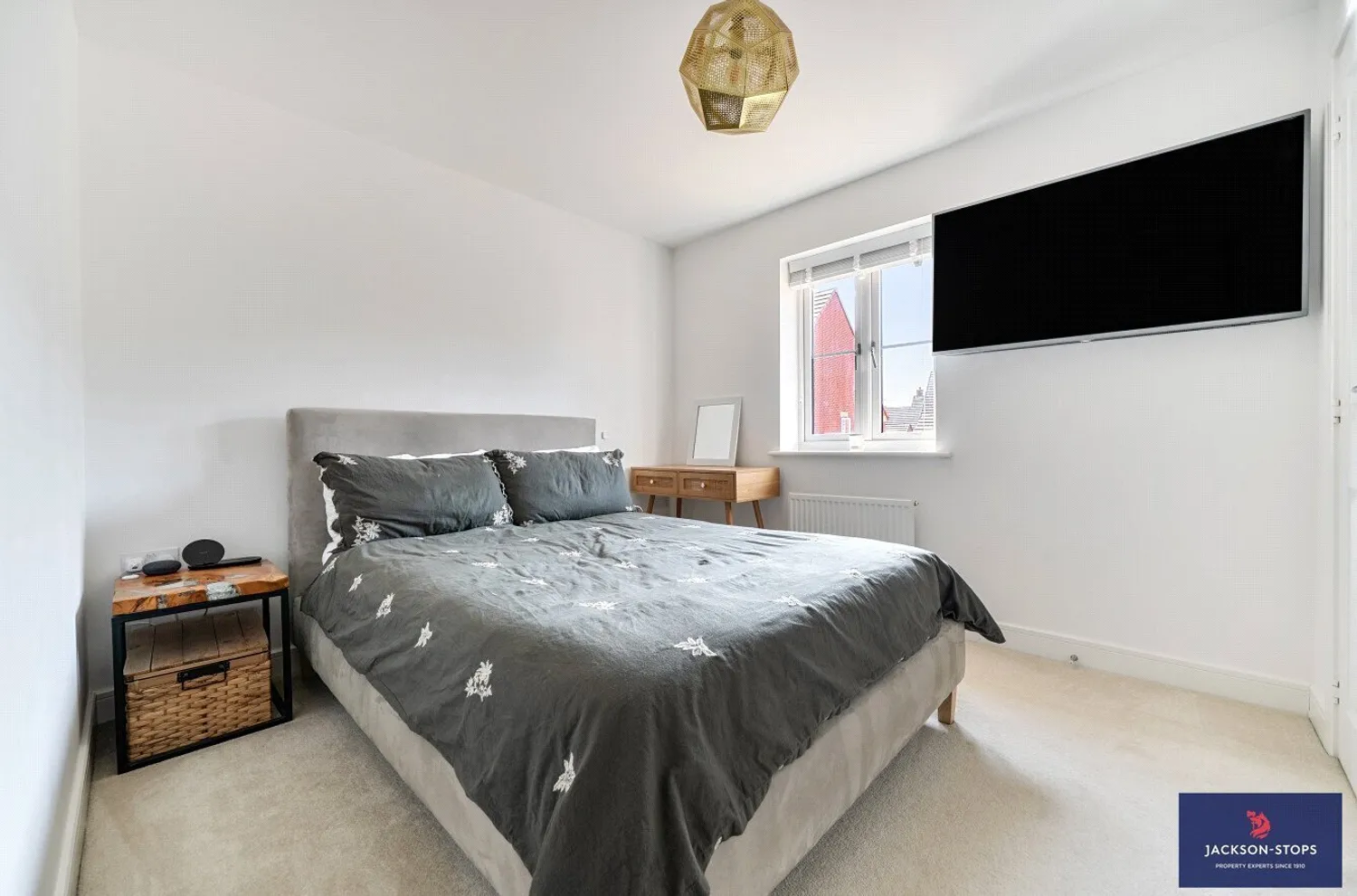 Summerlin Drive, Woburn Sands, MK17 photo 9