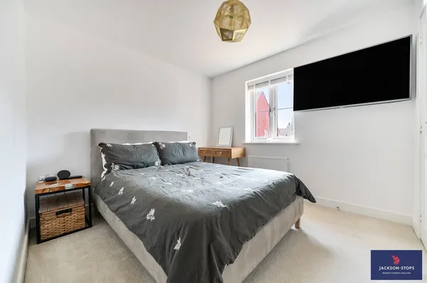 Summerlin Drive, Woburn Sands, MK17 photo 9