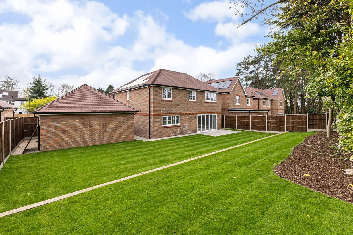 Otway Close, Tadworth, KT20 photo 13