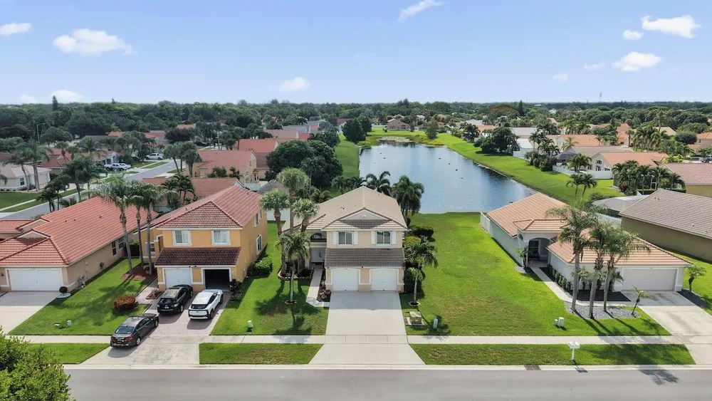5222 Prairie Dunes Village Circle, Lake Worth Beach, FL 33463