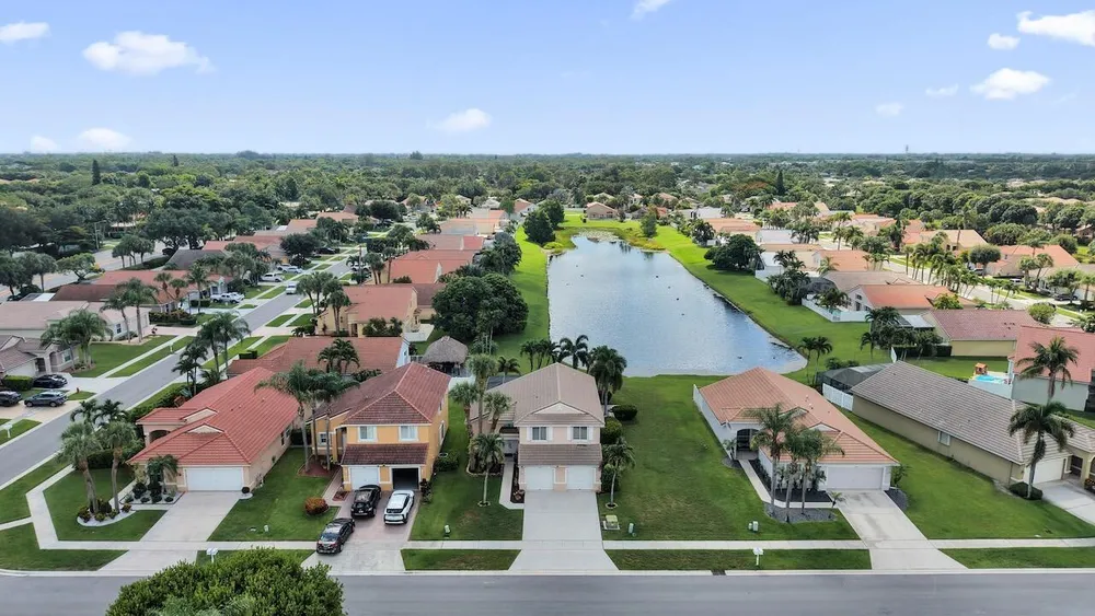 5222 Prairie Dunes Village Circle, Lake Worth Beach, FL 33463