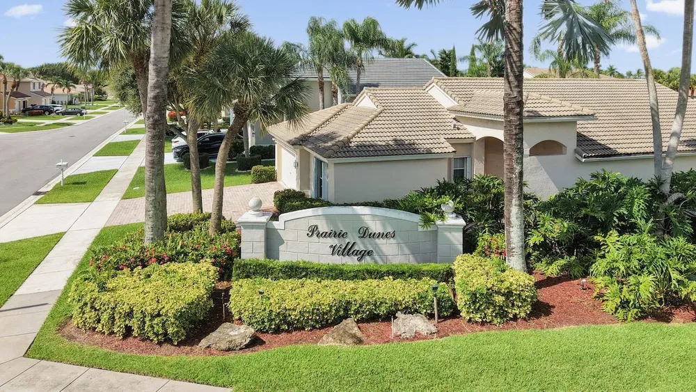 5222 Prairie Dunes Village Circle, Lake Worth Beach, FL 33463