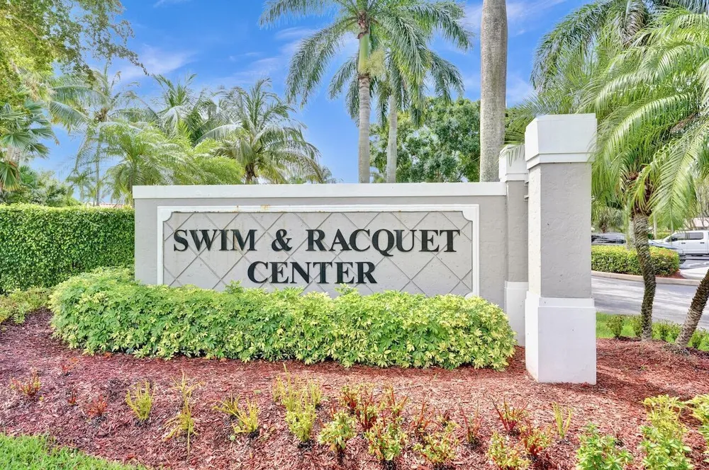 5222 Prairie Dunes Village Circle, Lake Worth Beach, FL 33463