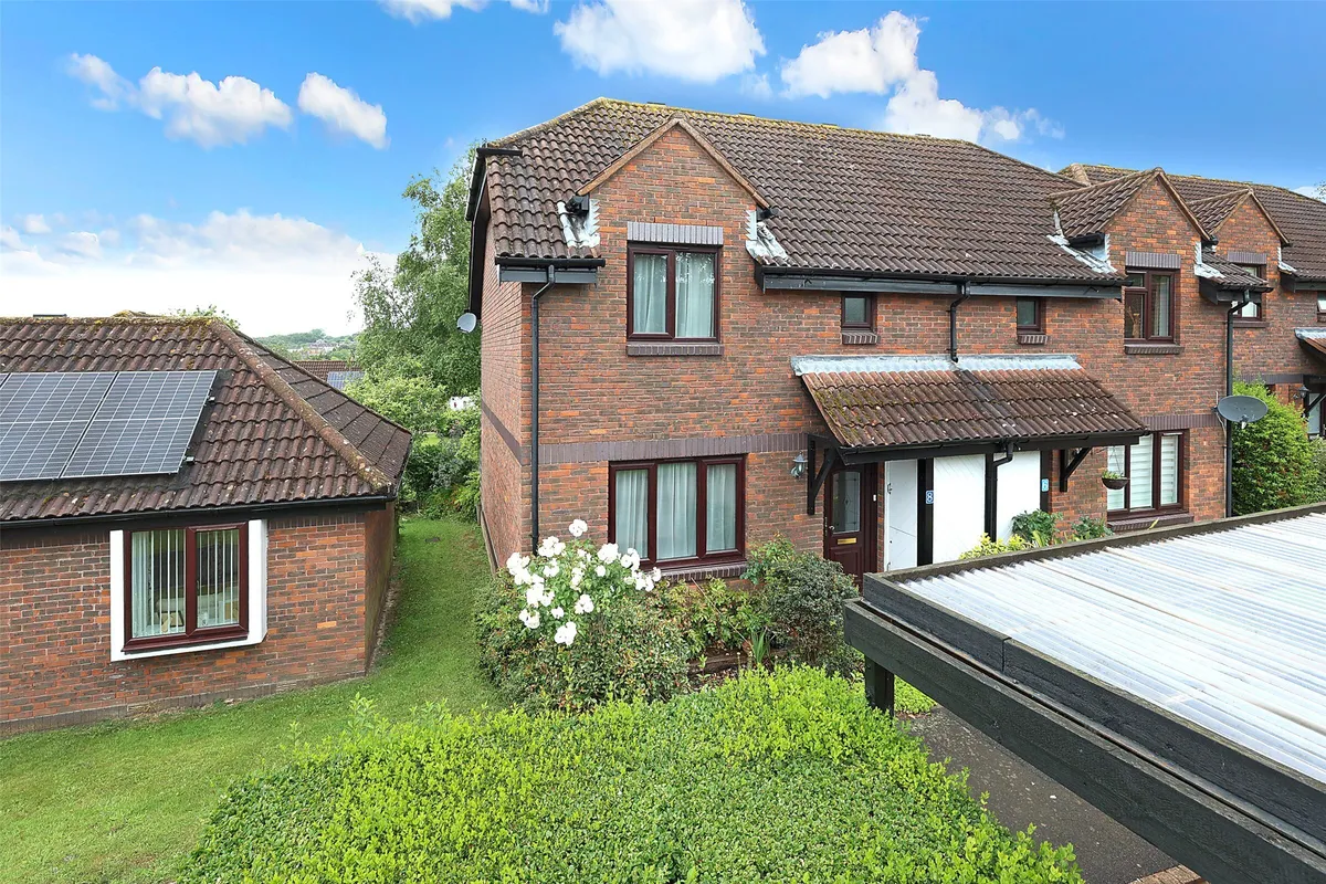 Birch Way, Redhill, Surrey, RH1
