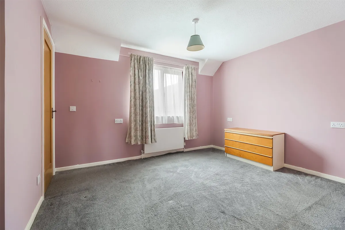 Birch Way, Redhill, Surrey, RH1
