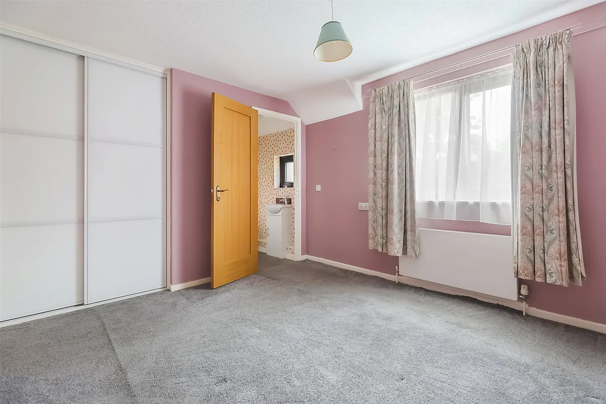 Birch Way, Redhill, Surrey, RH1