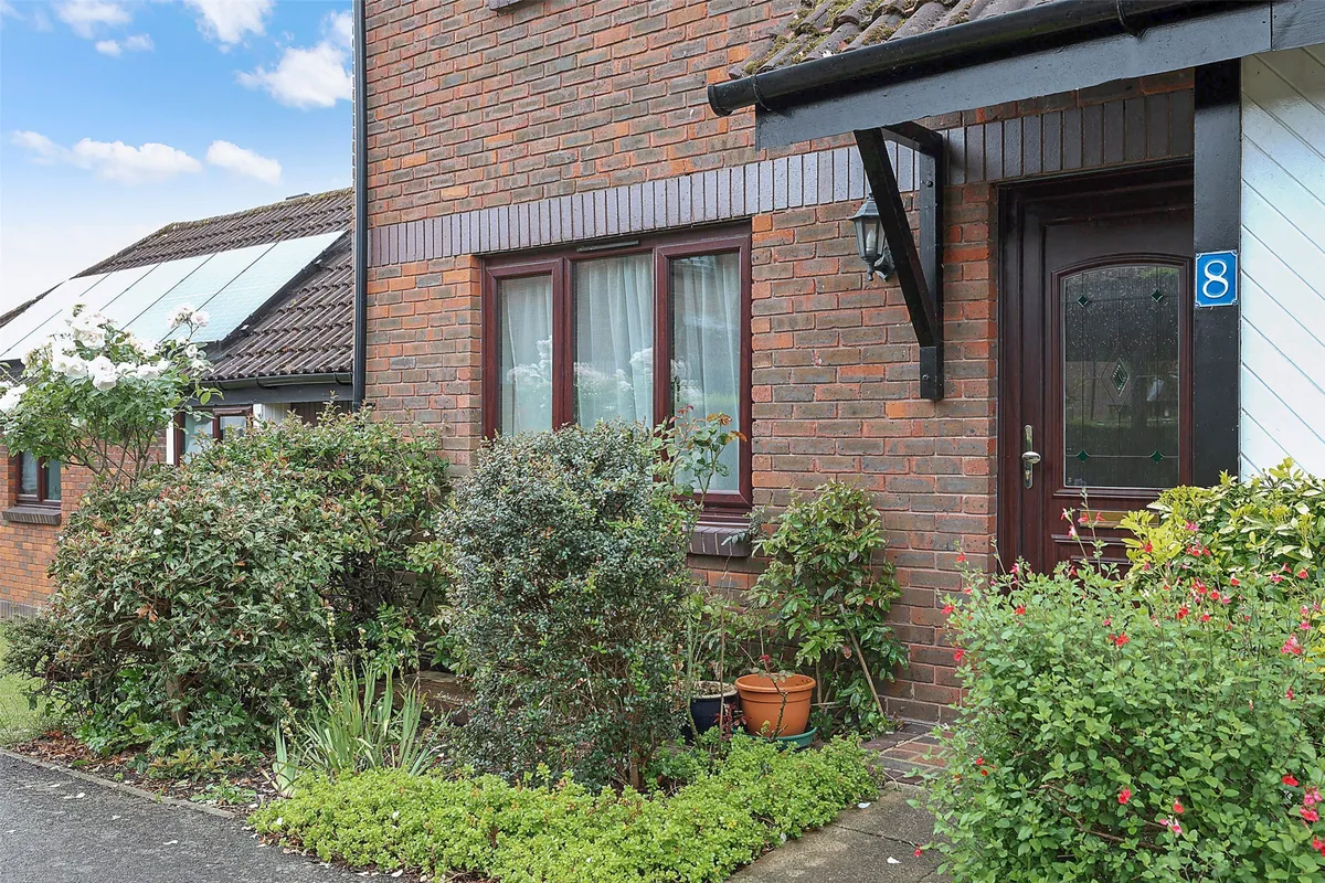 Birch Way, Redhill, Surrey, RH1