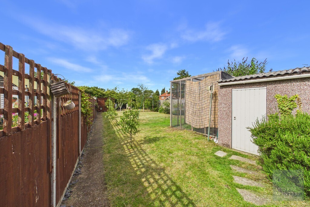 The Street, Earsham Image 15
