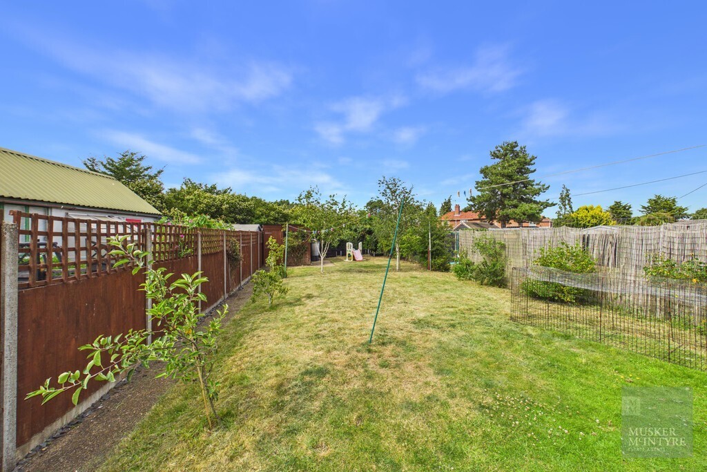 The Street, Earsham Image 16