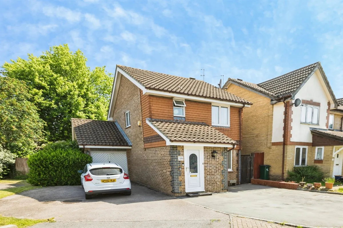 Sinclair Close, Maidenbower, Crawley