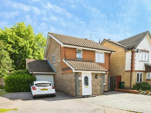 Sinclair Close, Maidenbower, Crawleyphoto