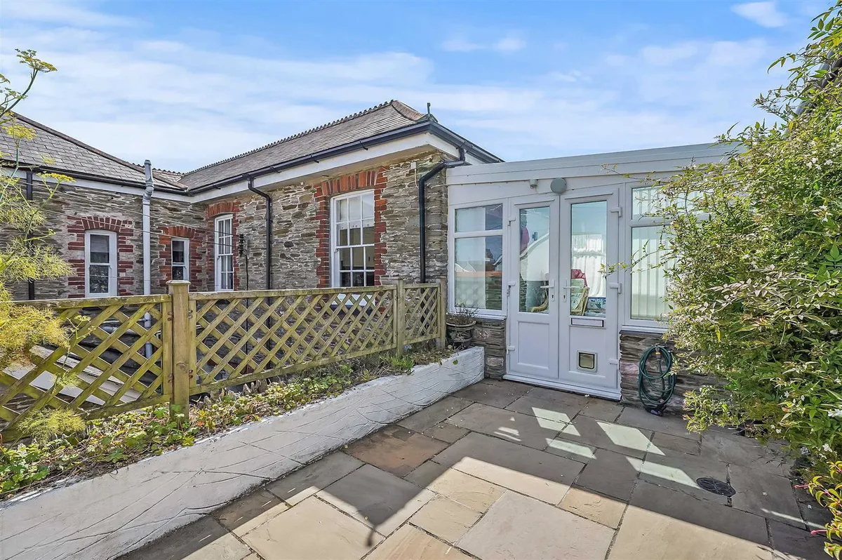 Evandon House, Wood Lane, TQ7