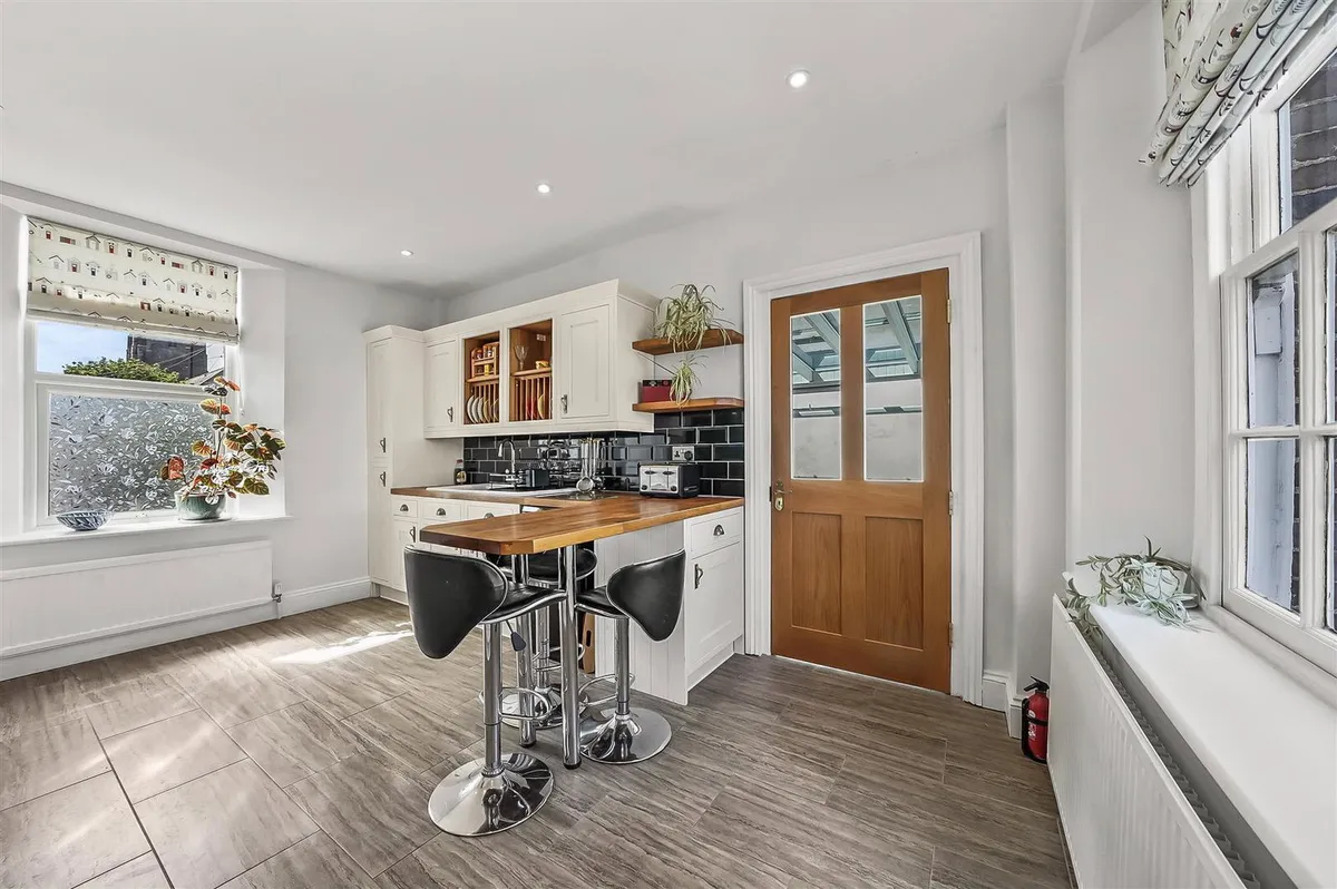 Evandon House, Wood Lane, TQ7