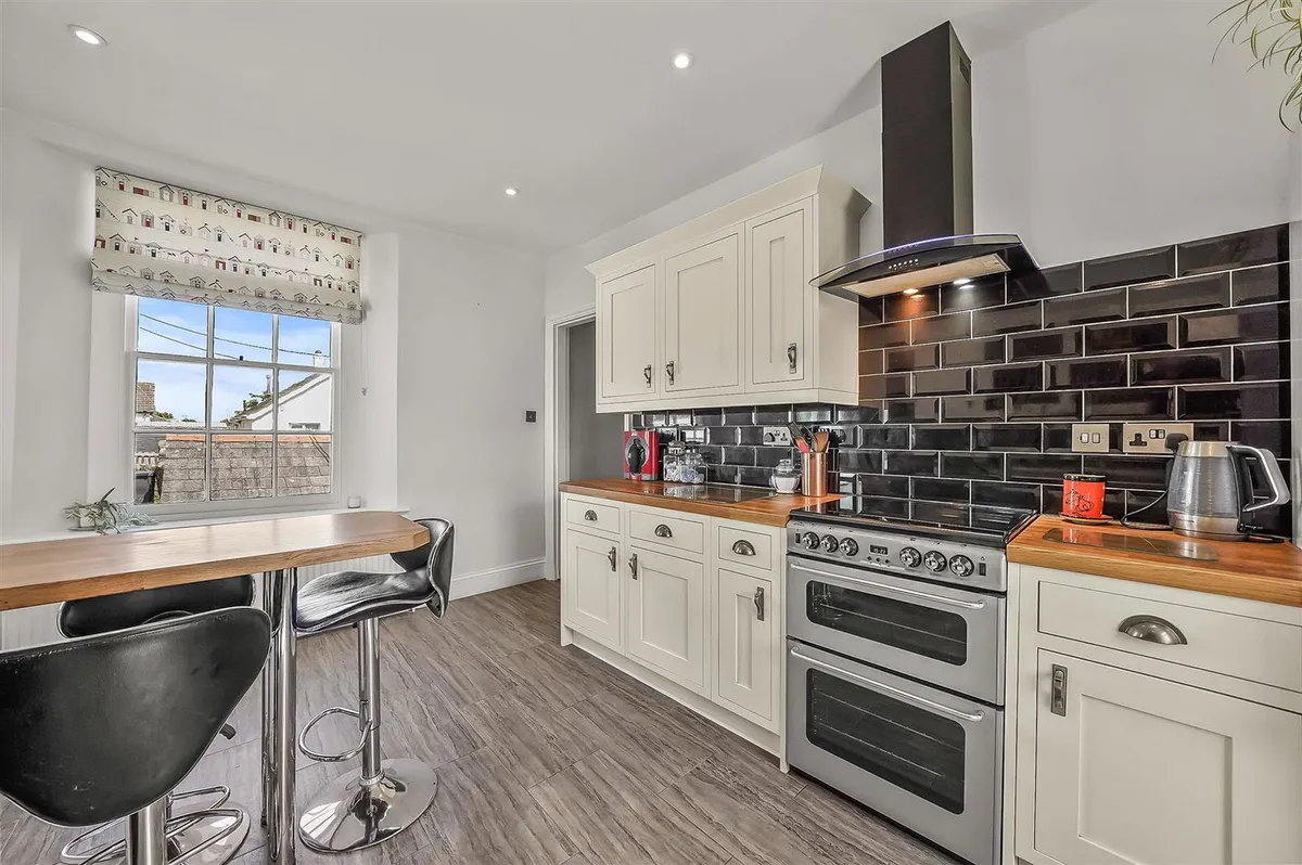 Evandon House, Wood Lane, TQ7