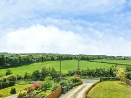 East Gomeldon Road, Gomeldon, Salisbury thumb 2