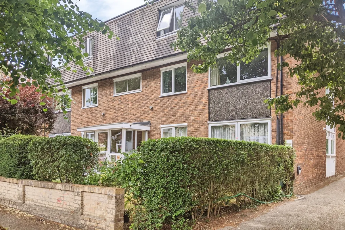Onslow Gardens, WALLINGTON