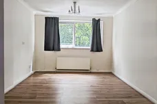 Onslow Gardens, WALLINGTON