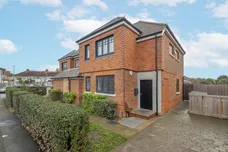 Potters Grove New Malden KT3 photo 1