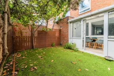 Celandine Close, E14 photo 1