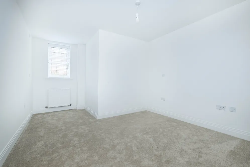 Potters Grove New Malden KT3 photo 3