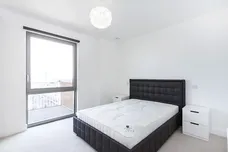 Bywell Place, E16 photo 3