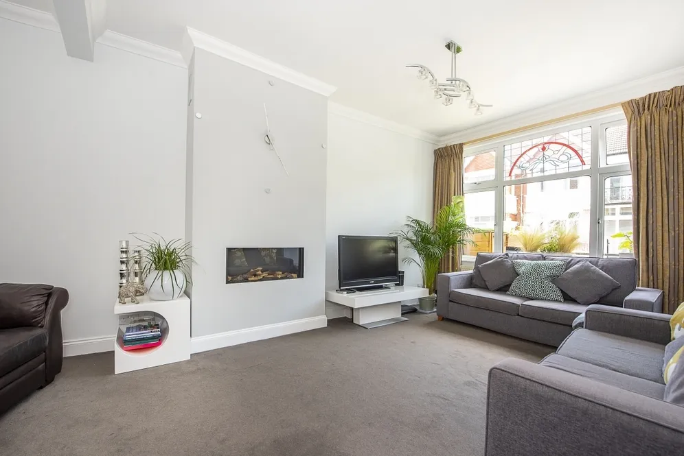 The Crescent London SW19 photo 6