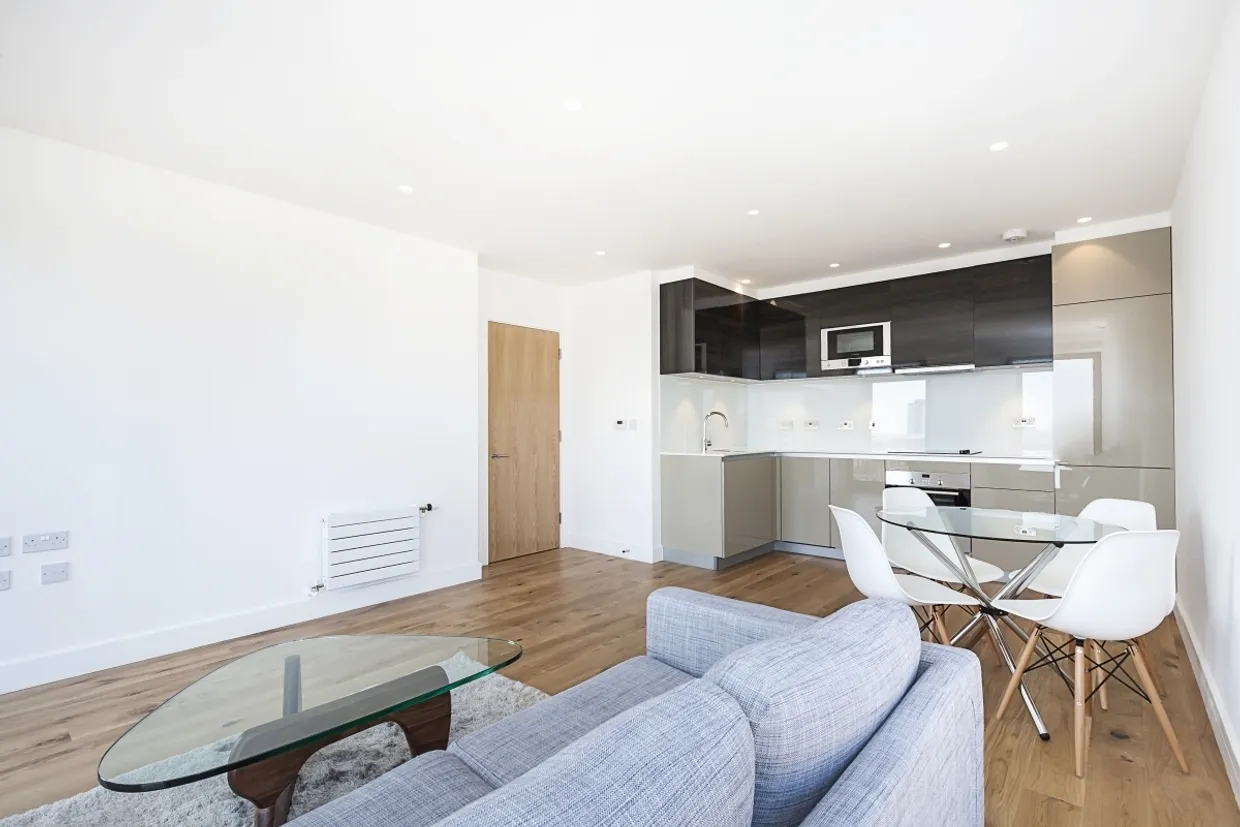 Bywell Place, E16 photo 5