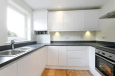Greenview Drive Raynes Park SW20 photo 1