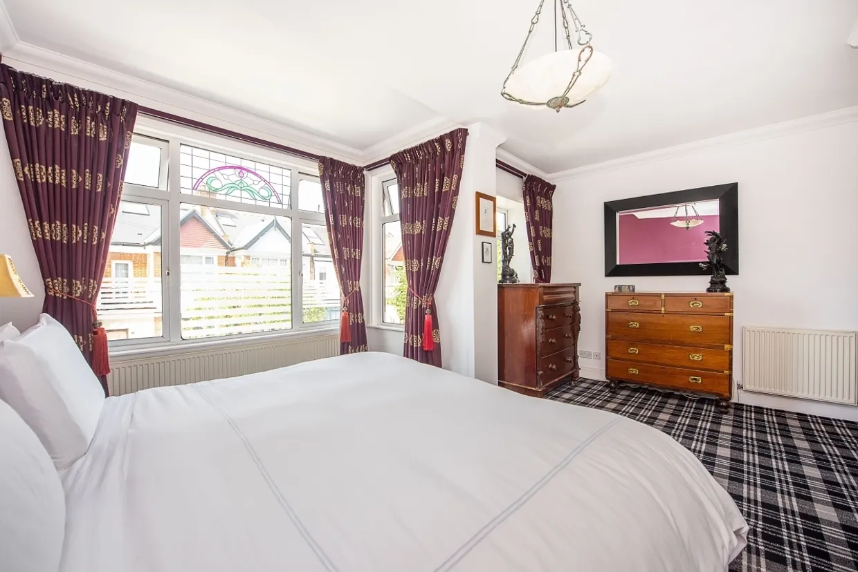 The Crescent London SW19 photo 10