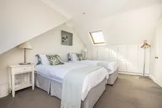 The Crescent London SW19 photo 14