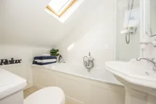 The Crescent London SW19 photo 15