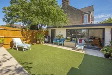 The Crescent London SW19 photo 16