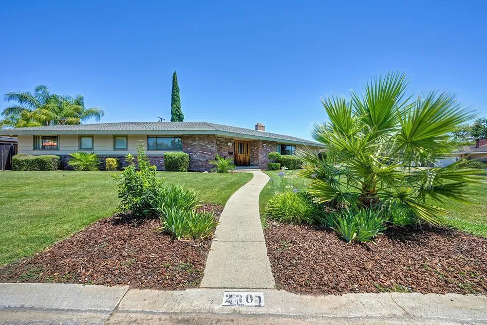 2800 Ashbourne Dr, Sacramento, CA 95821