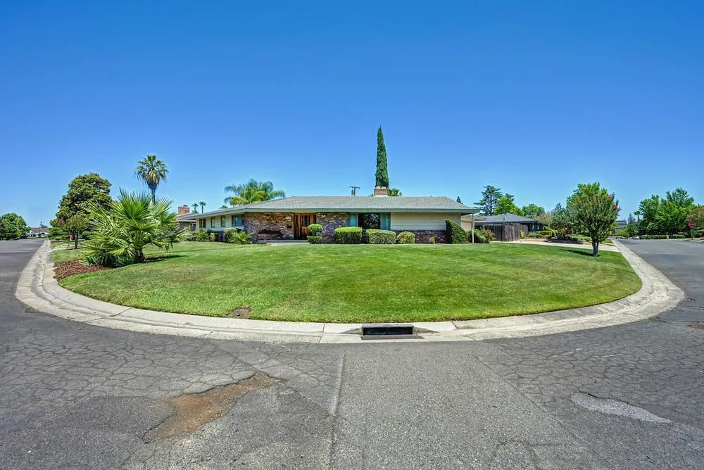 2800 Ashbourne Dr, Sacramento, CA 95821