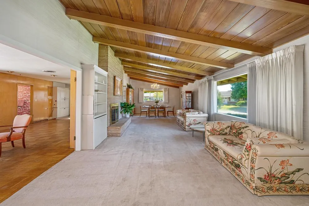 2800 Ashbourne Dr, Sacramento, CA 95821