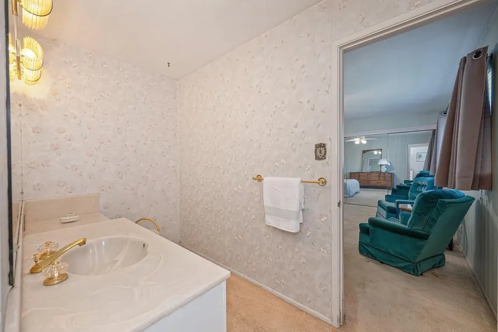 2800 Ashbourne Dr, Sacramento, CA 95821