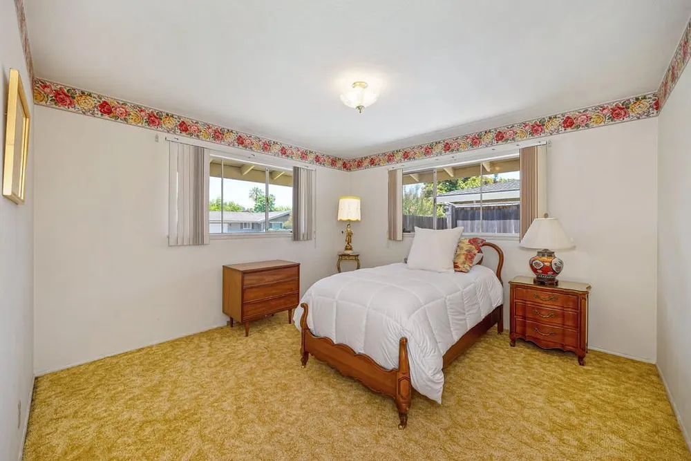 2800 Ashbourne Dr, Sacramento, CA 95821
